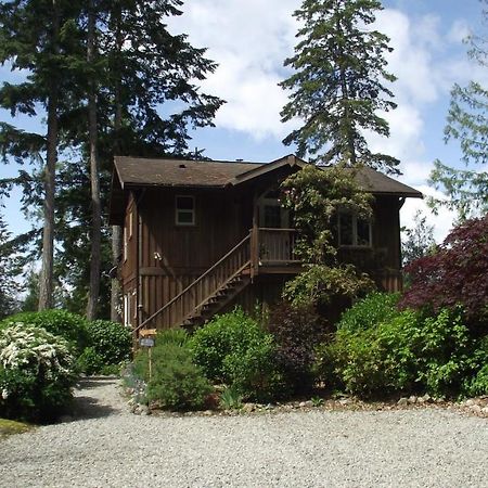 Secret Cove Cottage Suites Halfmoon Bay Екстер'єр фото