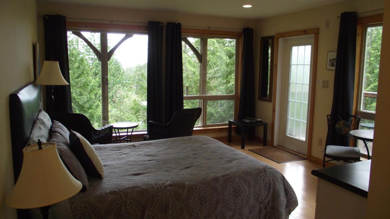 Secret Cove Cottage Suites Halfmoon Bay Екстер'єр фото